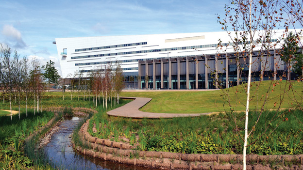 _77200816_bournville_college_624