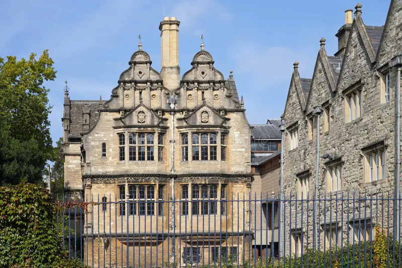 buildings-trinity-college-viewed-broad-street-oxford-university-410879546