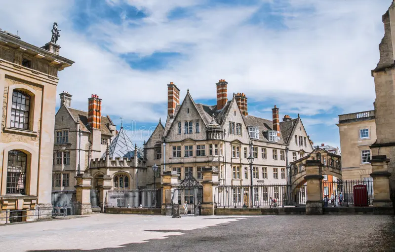 oxford-hertford-bridge-hertford-college-oxford-university-campus-buildings-oxford-uk-june-hertford-bridge-hertford-college-oxford-293969624